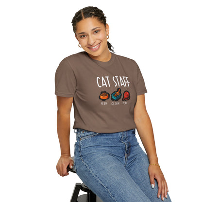 T-Shirt: Cat Staff Duties – Funny Pet Parent Graphic Tee – Cute Unisex Shirt Who Serve Their Furry Boss