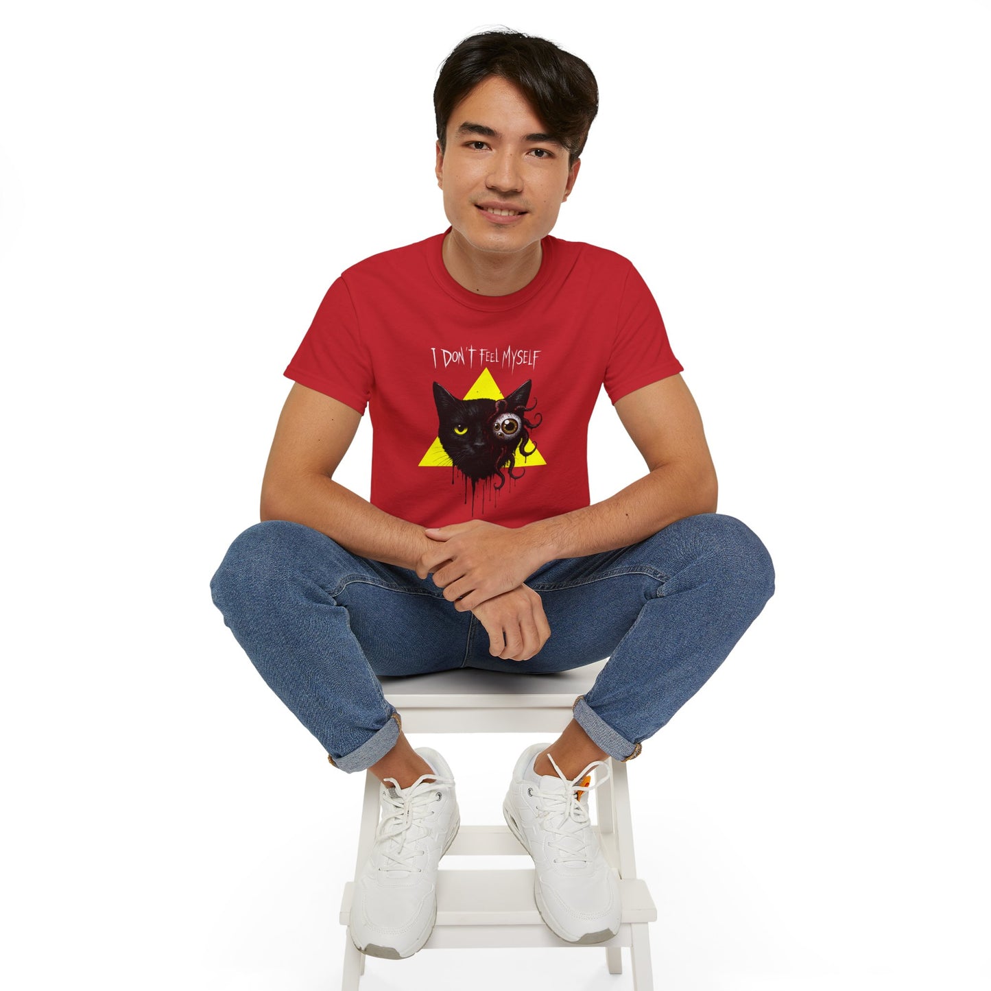 T-Shirt: I Don’t Feel Myself – Alien Horror Cat Graphic Tee – Creepy Gothic Unisex Shirt for Halloween & Sci-Fi Fans