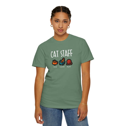 T-Shirt: Cat Staff Duties – Funny Pet Parent Graphic Tee – Cute Unisex Shirt Who Serve Their Furry Boss