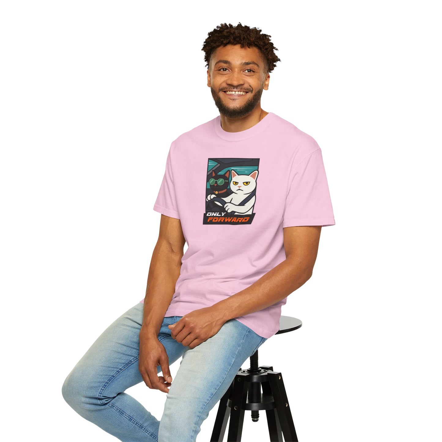 T-Shirt: Only Forward – Funny Cats Driving Graphic Tee – Cool Meme Shirt for Road Trip Fans