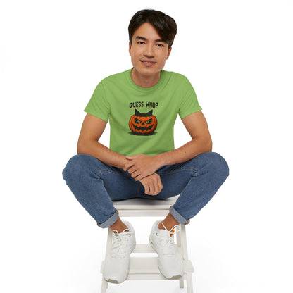 T-Shirt: Guess Who? – Halloween Cat Pumpkin Graphic Tee – Spooky Funny Unisex Shirt for Scary Season