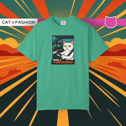 T-Shirt: Only Forward – Funny Cats Driving Graphic Tee – Cool Meme Shirt for Road Trip Fans