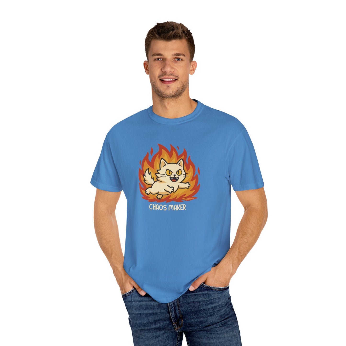 T-Shirt: Chaos Maker – Wild Cat in Flames Graphic Tee – Funny Unisex Shirt for Rebels, Gamers & Agents of Mayhem