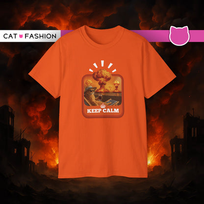 T-Shirt: Keep Calm – Surreal Cat in Chaos Artwork – Funny Apocalypse Parody for Dark Humor Fans