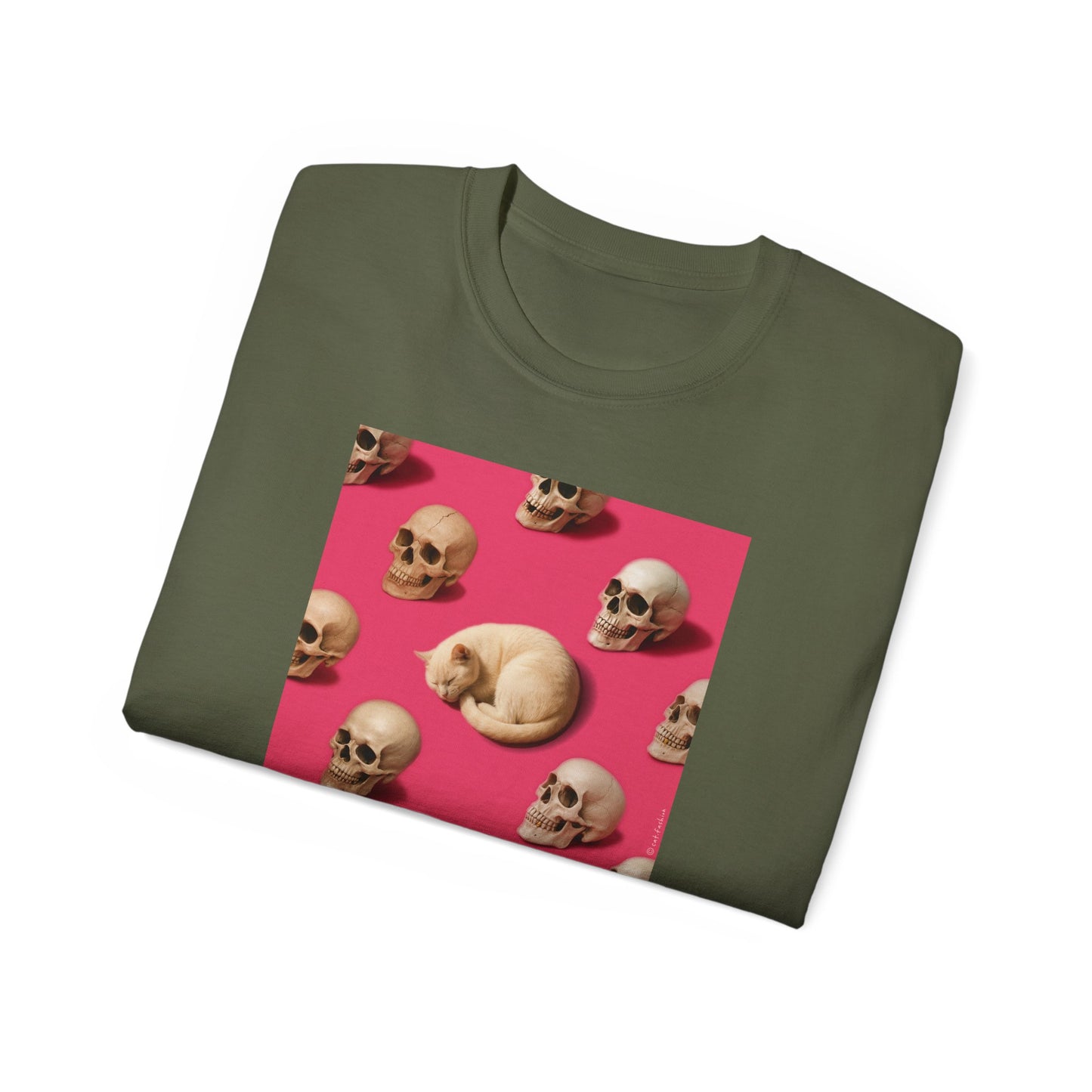 T-Shirt: The Cat and His Former Owners – Dark Humor Cat Graphic Tee – Funny Spooky Skull Unisex Shirt for Gothic Vibes