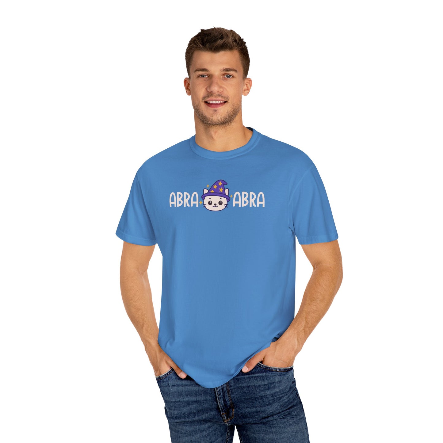 T-Shirt: AbraCatAbra - Funny Wizard Cat Graphic Tee - Magical Unisex Shirt for Cat Lovers, Gamers, Witches & Whimsical Souls