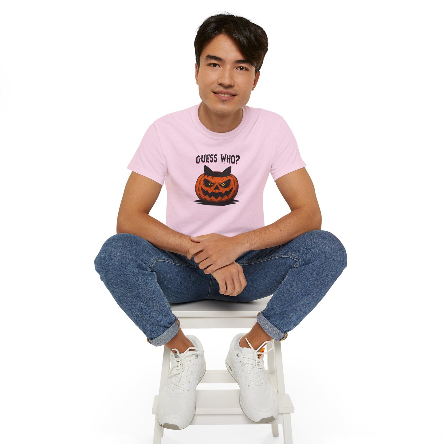 T-Shirt: Guess Who? – Halloween Cat Pumpkin Graphic Tee – Spooky Funny Unisex Shirt for Scary Season