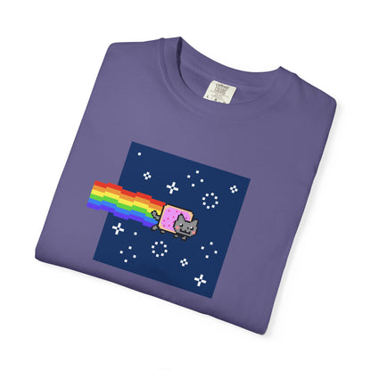 T-Shirt: Nyan Cat Meme - Funny Pixel Pop-Tart Cat in Space with Rainbow Trail - Retro Internet Viral Graphic Tee Unisex