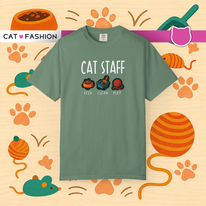 T-Shirt: Cat Staff Duties – Funny Pet Parent Graphic Tee – Cute Unisex Shirt Who Serve Their Furry Boss