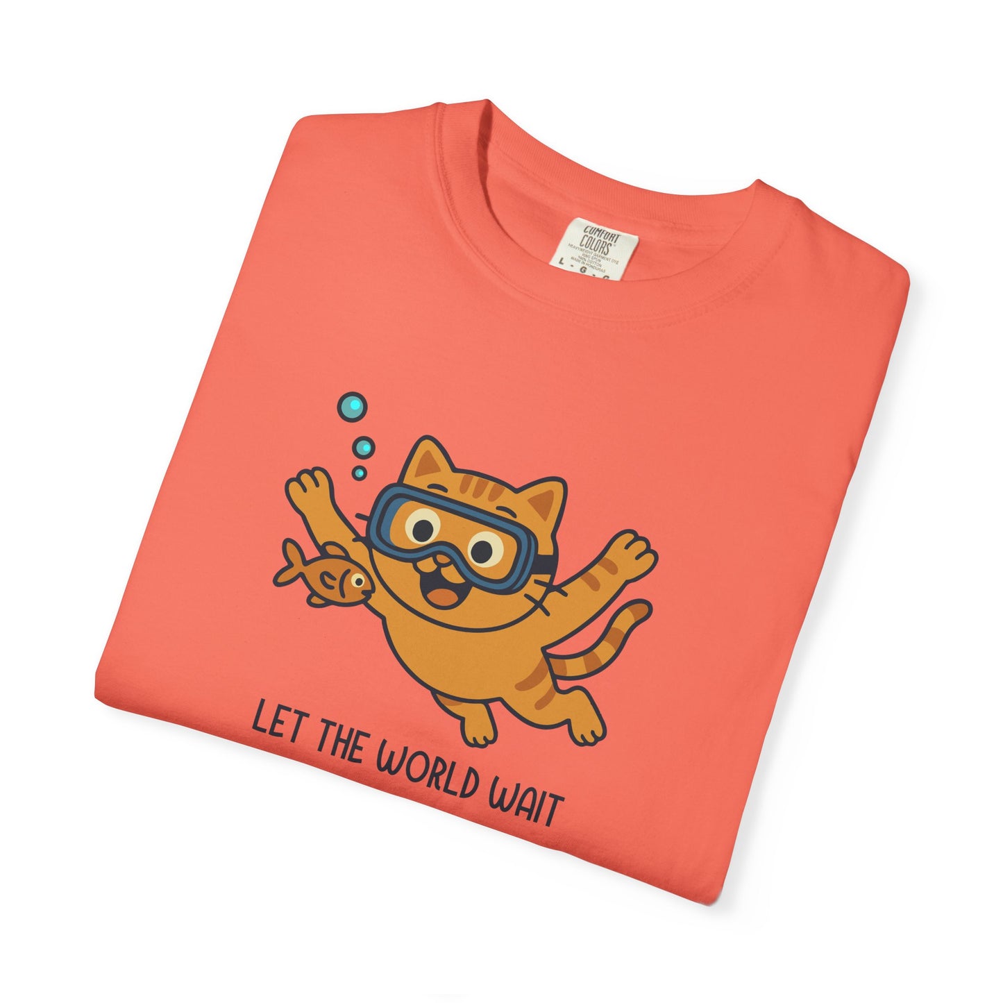 T-Shirt: Let The World Wait - Funny Swimming Cat Graphic Tee - Cute Unisex Shirt for Cat Lovers & Chill Vibes