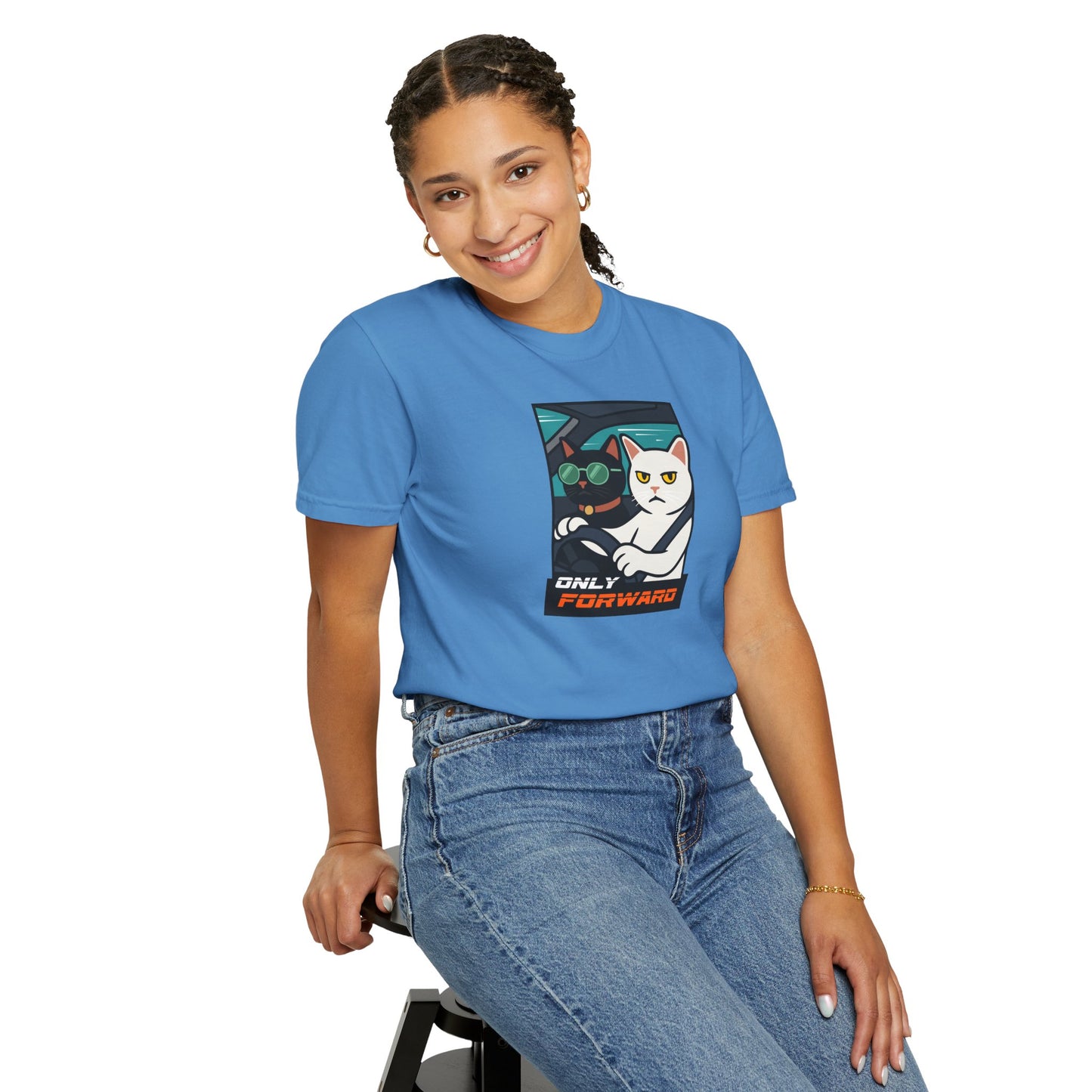 T-Shirt: Only Forward – Funny Cats Driving Graphic Tee – Cool Meme Shirt for Road Trip Fans