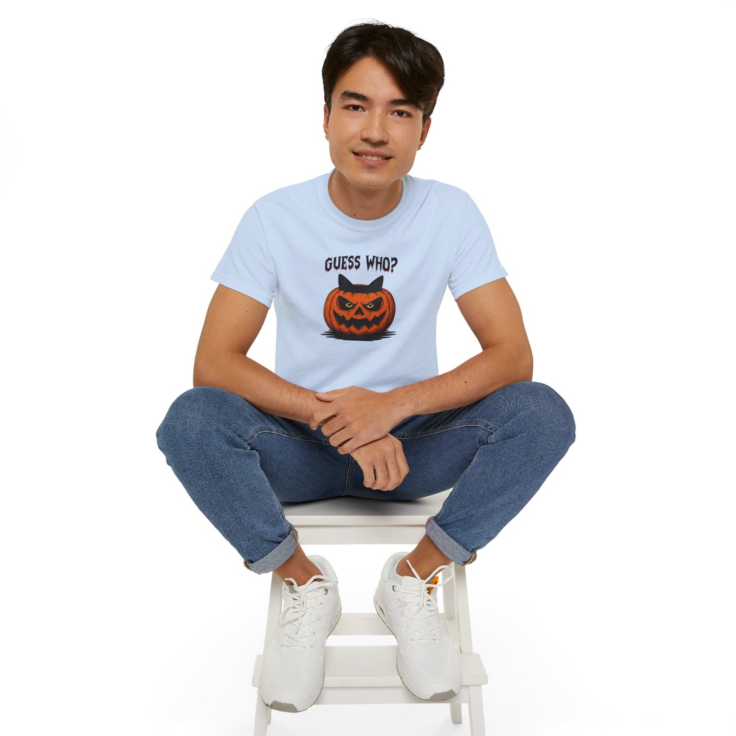 T-Shirt: Guess Who? – Halloween Cat Pumpkin Graphic Tee – Spooky Funny Unisex Shirt for Scary Season