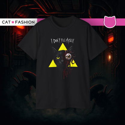 T-Shirt: I Don’t Feel Myself – Alien Horror Cat Graphic Tee – Creepy Gothic Unisex Shirt for Halloween & Sci-Fi Fans