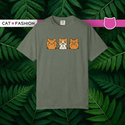 T-Shirt: Three Wise Cats - Funny See No Evil, Hear No Evil, Speak No Evil Kitty Tee - Cute Unisex Shirt for Cat Lovers