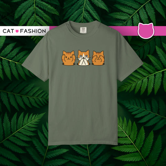 T-Shirt: Three Wise Cats - Funny See No Evil, Hear No Evil, Speak No Evil Kitty Tee - Cute Unisex Shirt for Cat Lovers