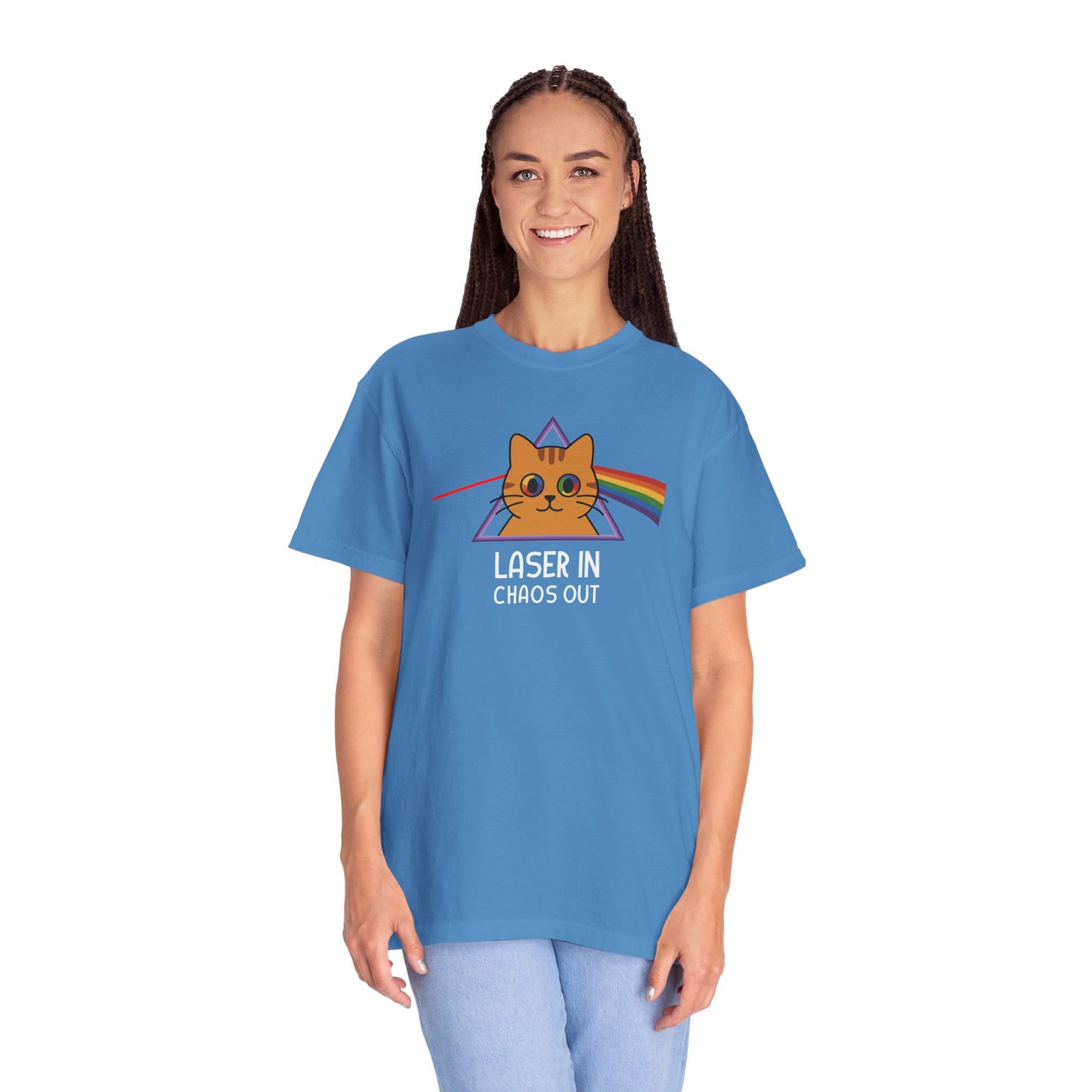 T-Shirt: Laser In - Chaos Out Cat Tee - Funny Rainbow Triangle Meme Shirt - Unisex Graphic Top for Nerds, Gamers and Cat People