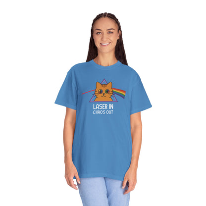 T-Shirt: Laser In - Chaos Out Cat Tee - Funny Rainbow Triangle Meme Shirt - Unisex Graphic Top for Nerds, Gamers and Cat People