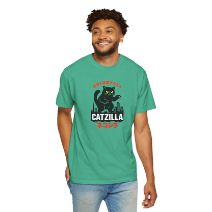 T-Shirt: Catzilla – Funny Japanese Monster Cat Meme Graphic Tee – Godzilla Parody Unisex Shirt for Cat Lovers & Otaku Vibes