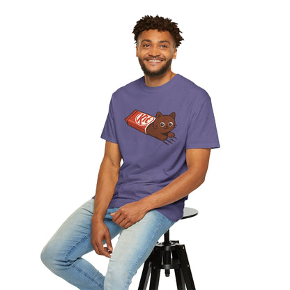 T-Shirt: KitCat Chocolate – Funny Kitten & Candy Bar Graphic Tee – Cute Cat Meme Shirt