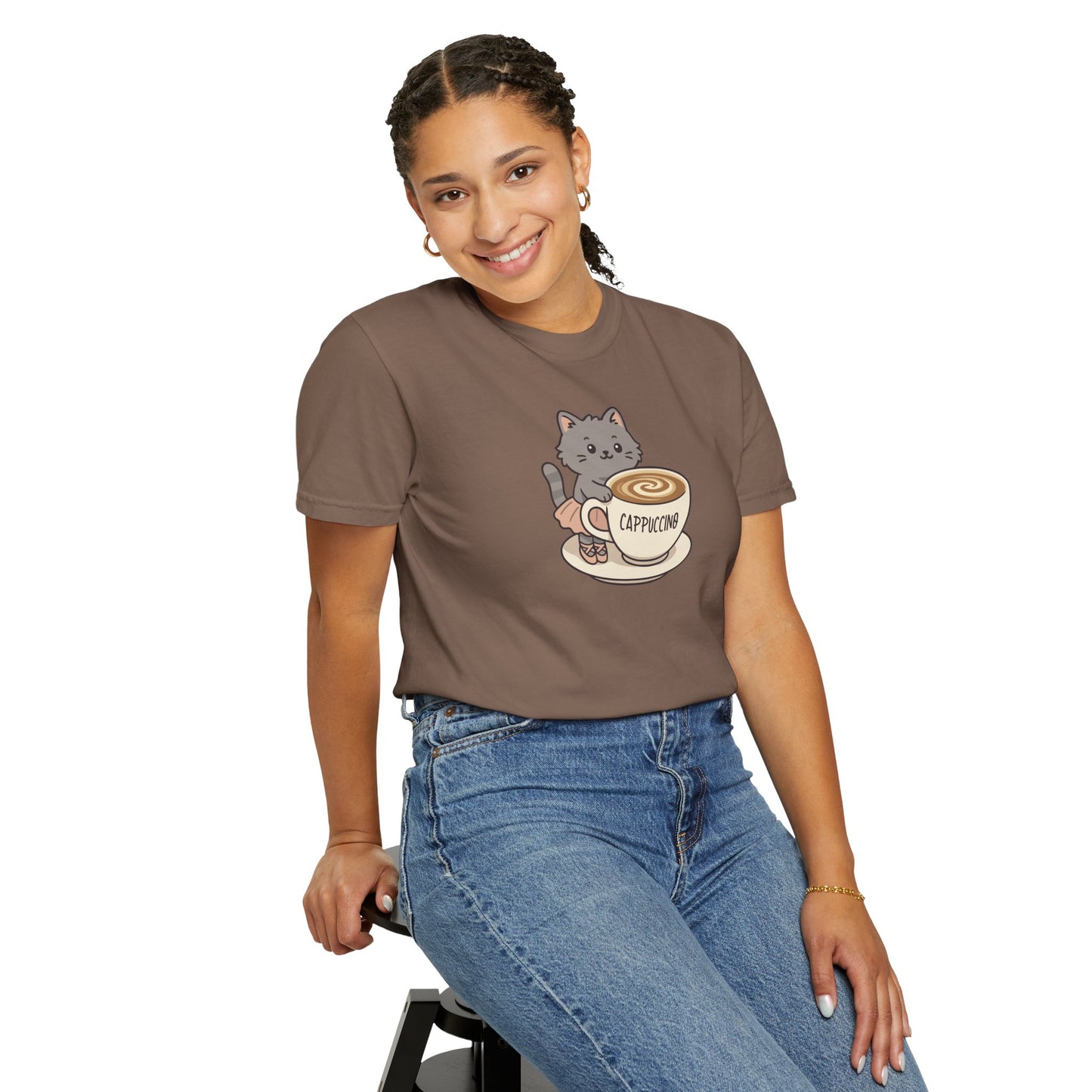 T-Shirt: Ballerina Meow Cappuccino – Cute Cat Ballet Coffee Lover Graphic Tee – Whimsical Unisex Shirt for Cozy Vibes & Caffeine Fans