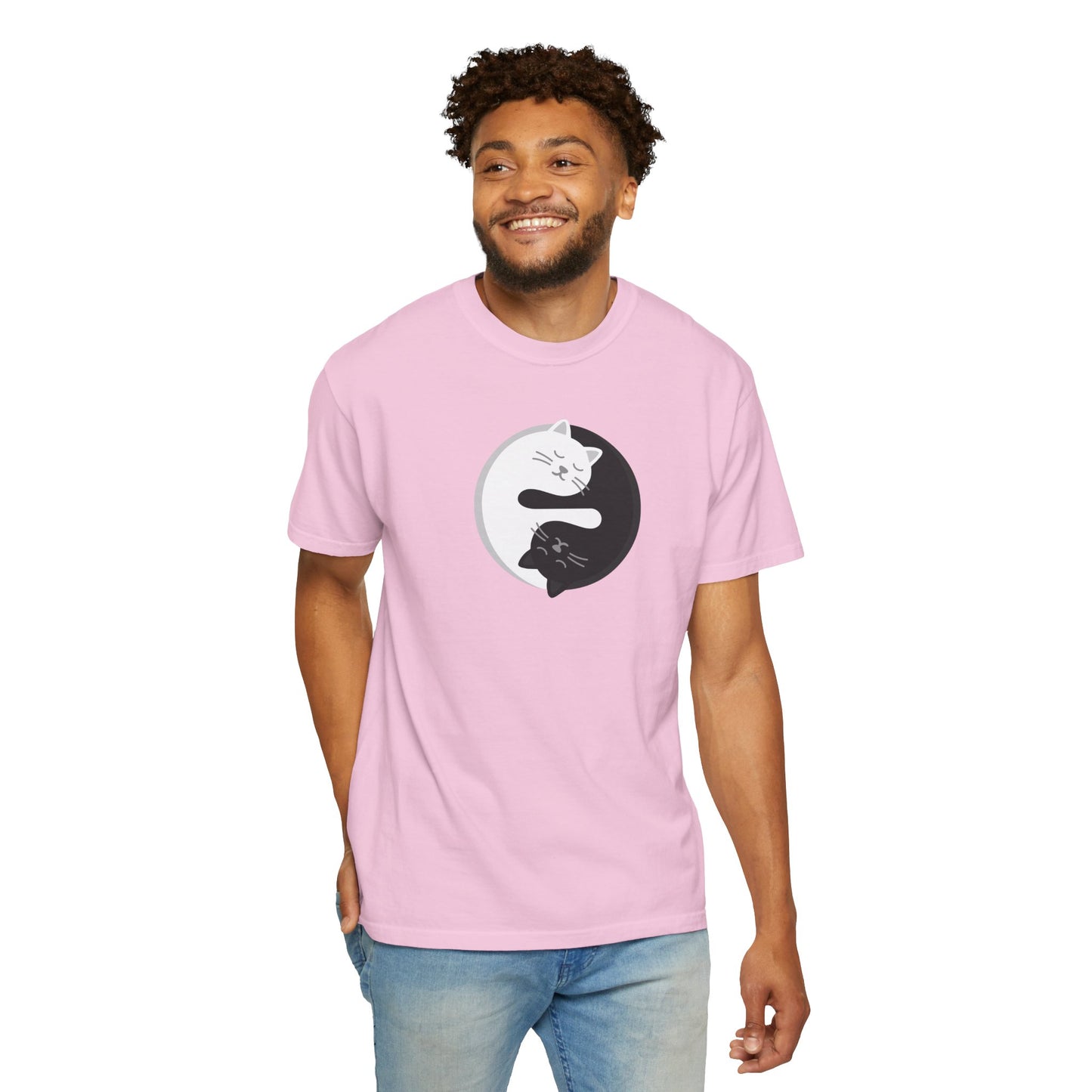 T-Shirt: Yin Yang Cats - Minimalist Zen Kitty Graphic Tee - Cute Black & White Cat Unisex Shirt for Balance and Chill Vibes
