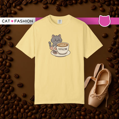 T-Shirt: Ballerina Meow Cappuccino – Cute Cat Ballet Coffee Lover Graphic Tee – Whimsical Unisex Shirt for Cozy Vibes & Caffeine Fans