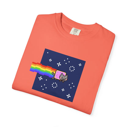 T-Shirt: Nyan Cat Meme - Funny Pixel Pop-Tart Cat in Space with Rainbow Trail - Retro Internet Viral Graphic Tee Unisex