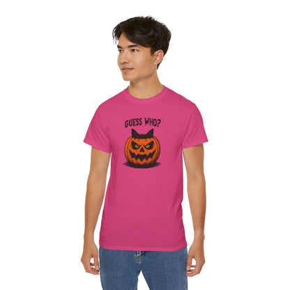 T-Shirt: Guess Who? – Halloween Cat Pumpkin Graphic Tee – Spooky Funny Unisex Shirt for Scary Season