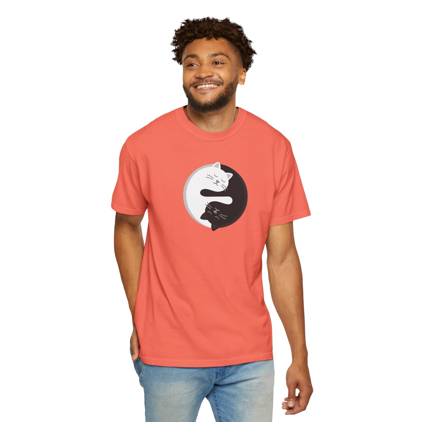 T-Shirt: Yin Yang Cats - Minimalist Zen Kitty Graphic Tee - Cute Black & White Cat Unisex Shirt for Balance and Chill Vibes