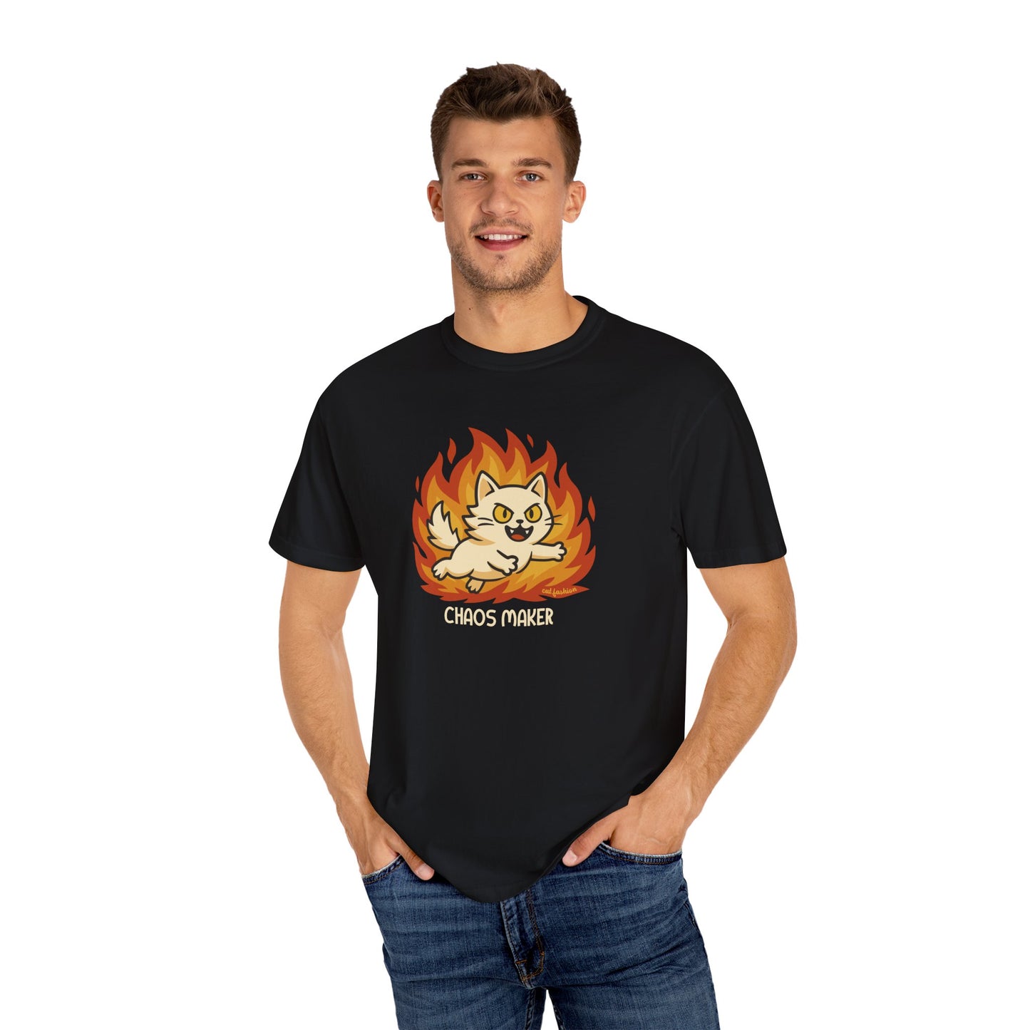 T-Shirt: Chaos Maker – Wild Cat in Flames Graphic Tee – Funny Unisex Shirt for Rebels, Gamers & Agents of Mayhem