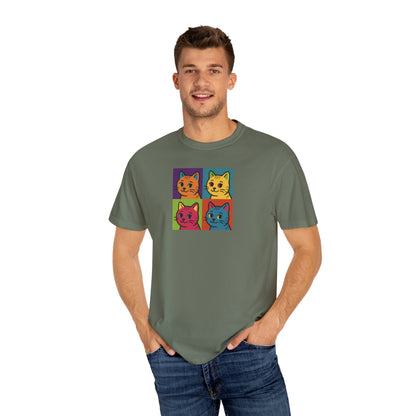 T-Shirt: Pop Art Cats - Colorful Retro Style Kitty Faces Graphic Tee - Funny Unisex Shirt for Cat Lovers and Art Fans