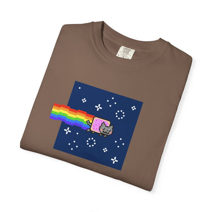T-Shirt: Nyan Cat Meme - Funny Pixel Pop-Tart Cat in Space with Rainbow Trail - Retro Internet Viral Graphic Tee Unisex