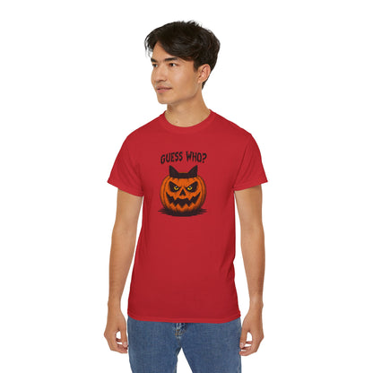 T-Shirt: Guess Who? – Halloween Cat Pumpkin Graphic Tee – Spooky Funny Unisex Shirt for Scary Season