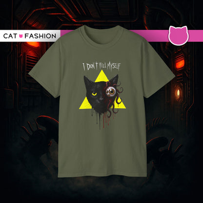 T-Shirt: I Don’t Feel Myself – Alien Horror Cat Graphic Tee – Creepy Gothic Unisex Shirt for Halloween & Sci-Fi Fans