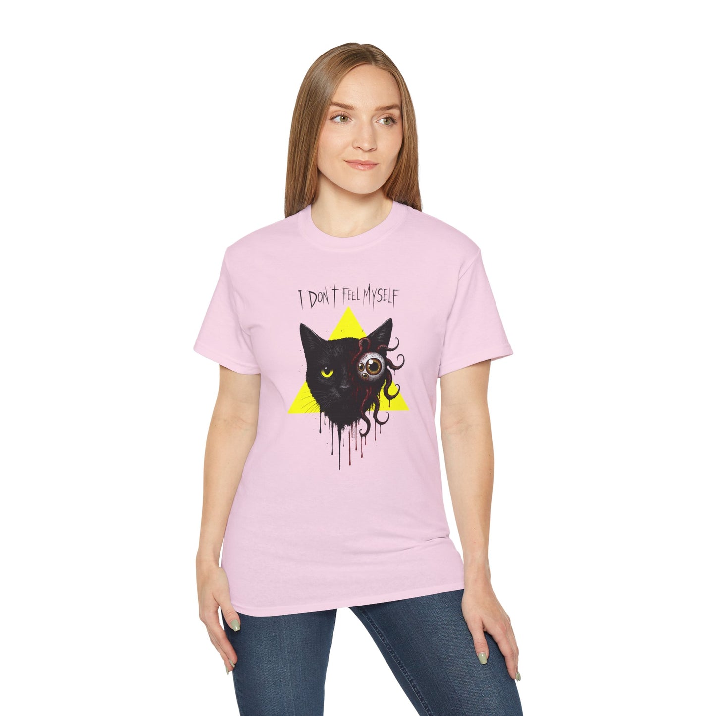 T-Shirt: I Don’t Feel Myself – Alien Horror Cat Graphic Tee – Creepy Gothic Unisex Shirt for Halloween & Sci-Fi Fans