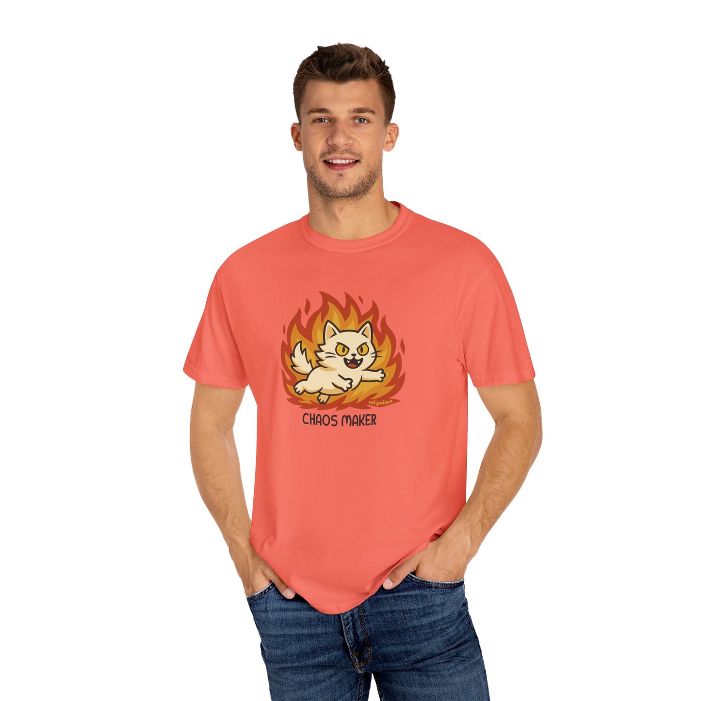T-Shirt: Chaos Maker – Wild Cat in Flames Graphic Tee – Funny Unisex Shirt for Rebels, Gamers & Agents of Mayhem