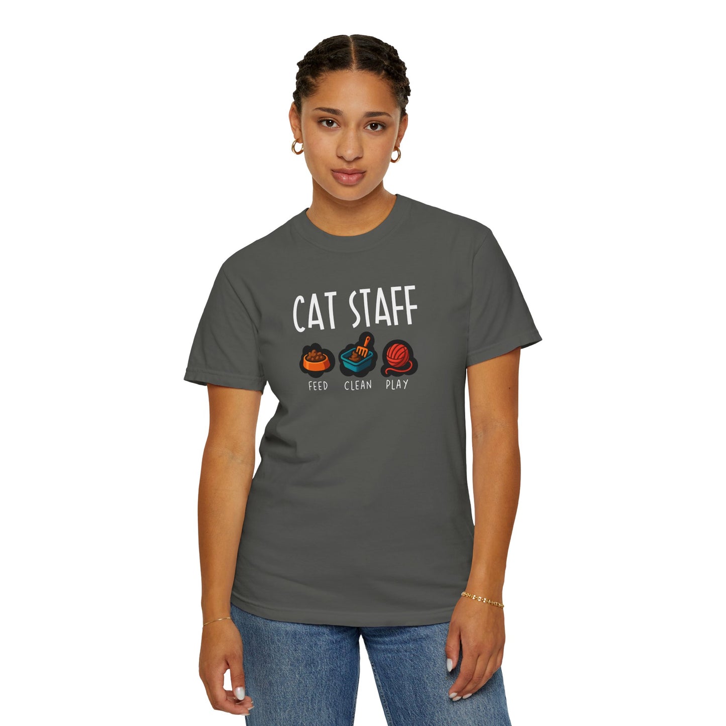 T-Shirt: Cat Staff Duties – Funny Pet Parent Graphic Tee – Cute Unisex Shirt Who Serve Their Furry Boss