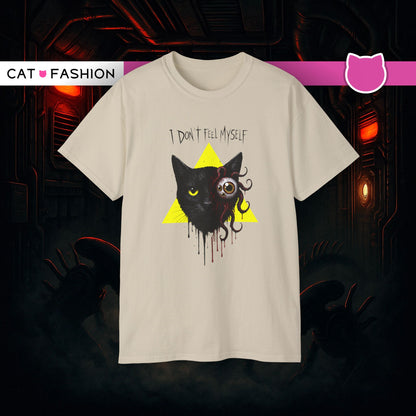 T-Shirt: I Don’t Feel Myself – Alien Horror Cat Graphic Tee – Creepy Gothic Unisex Shirt for Halloween & Sci-Fi Fans