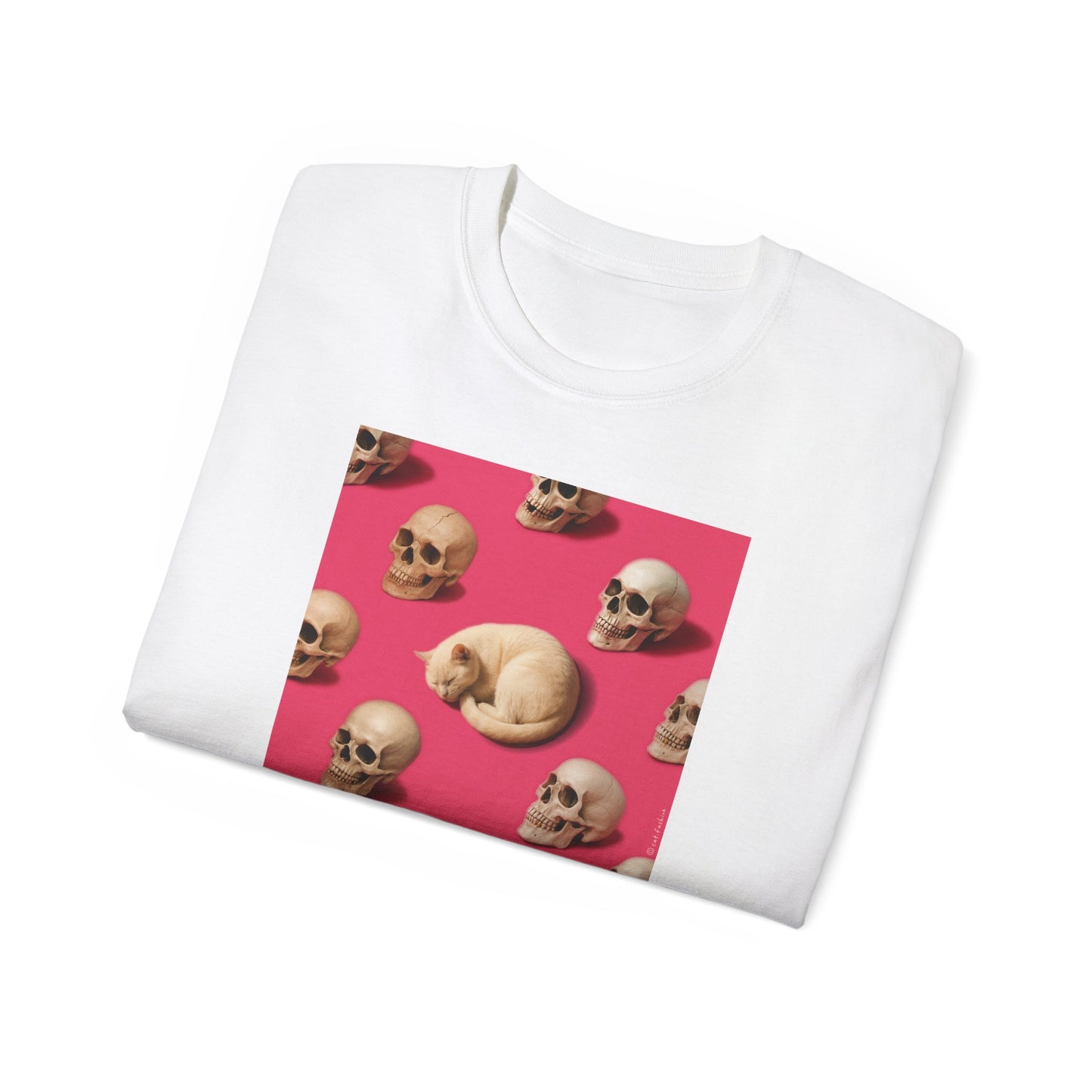 T-Shirt: The Cat and His Former Owners – Dark Humor Cat Graphic Tee – Funny Spooky Skull Unisex Shirt for Gothic Vibes