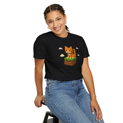 T-Shirt: Pixel Cat - Pixel Style Kitty Graphic Tee - Funny Unisex Shirt for Gamers and Cat Lovers with Retro Vibes