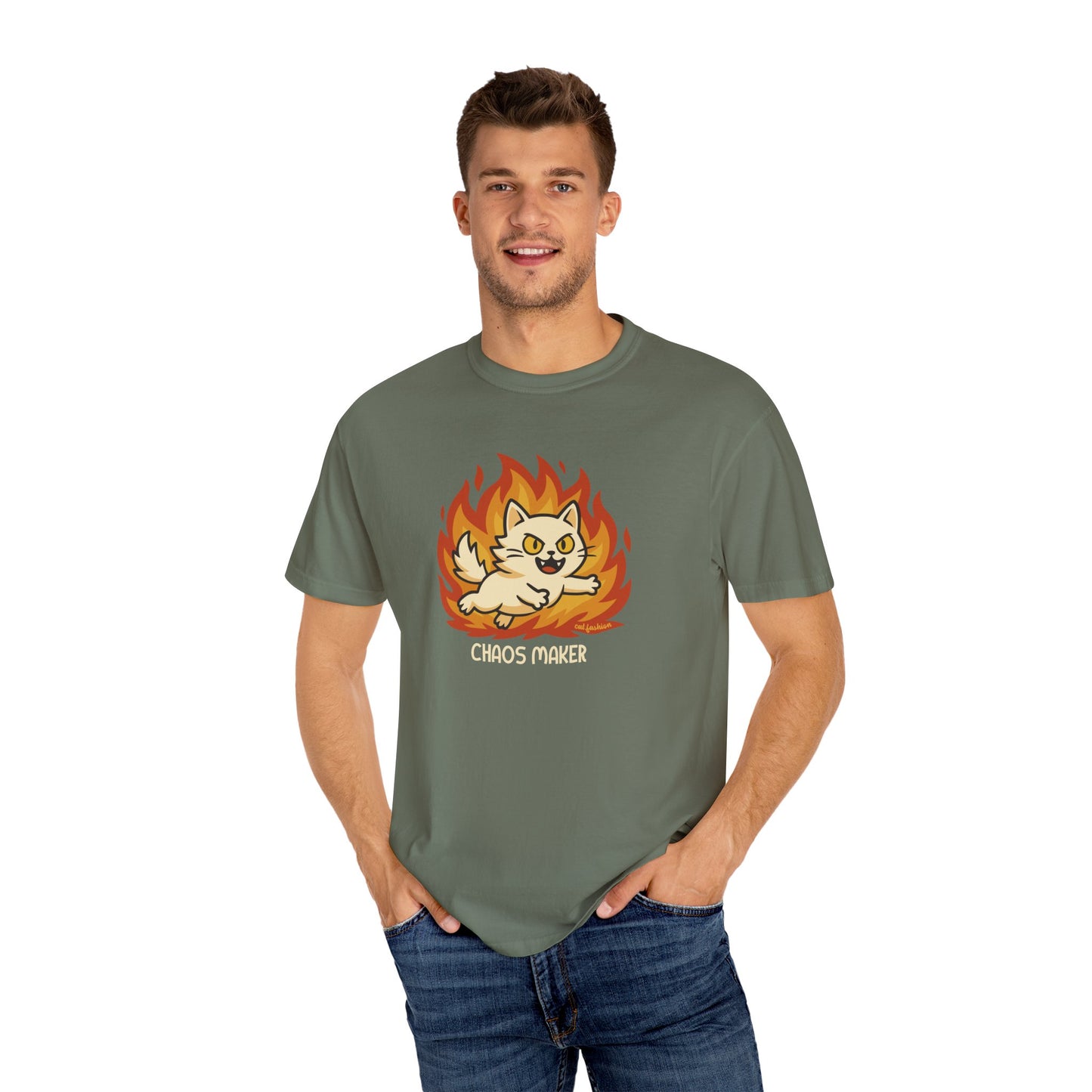 T-Shirt: Chaos Maker – Wild Cat in Flames Graphic Tee – Funny Unisex Shirt for Rebels, Gamers & Agents of Mayhem