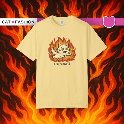 T-Shirt: Chaos Maker – Wild Cat in Flames Graphic Tee – Funny Unisex Shirt for Rebels, Gamers & Agents of Mayhem