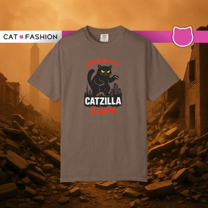 T-Shirt: Catzilla – Funny Japanese Monster Cat Meme Graphic Tee – Godzilla Parody Unisex Shirt for Cat Lovers & Otaku Vibes