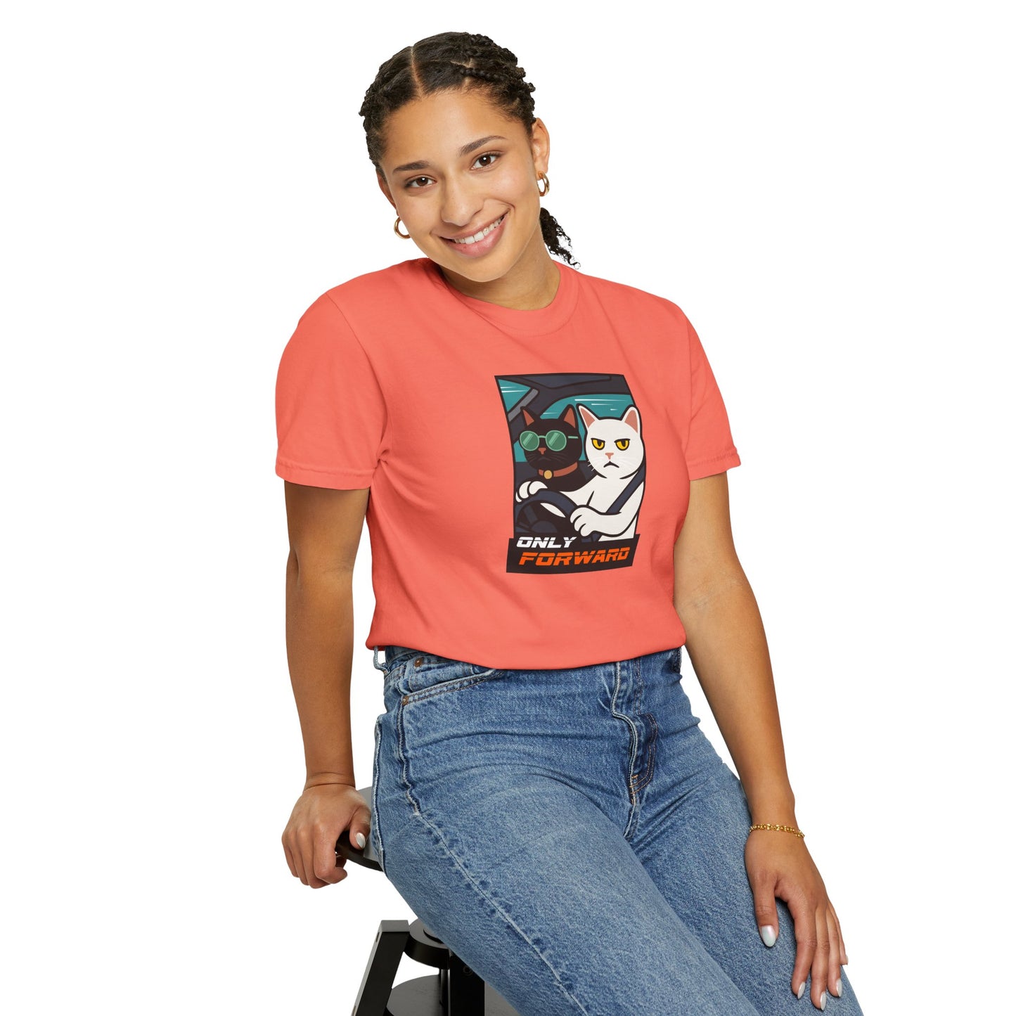 T-Shirt: Only Forward – Funny Cats Driving Graphic Tee – Cool Meme Shirt for Road Trip Fans