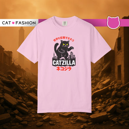 T-Shirt: Catzilla – Funny Japanese Monster Cat Meme Graphic Tee – Godzilla Parody Unisex Shirt for Cat Lovers & Otaku Vibes