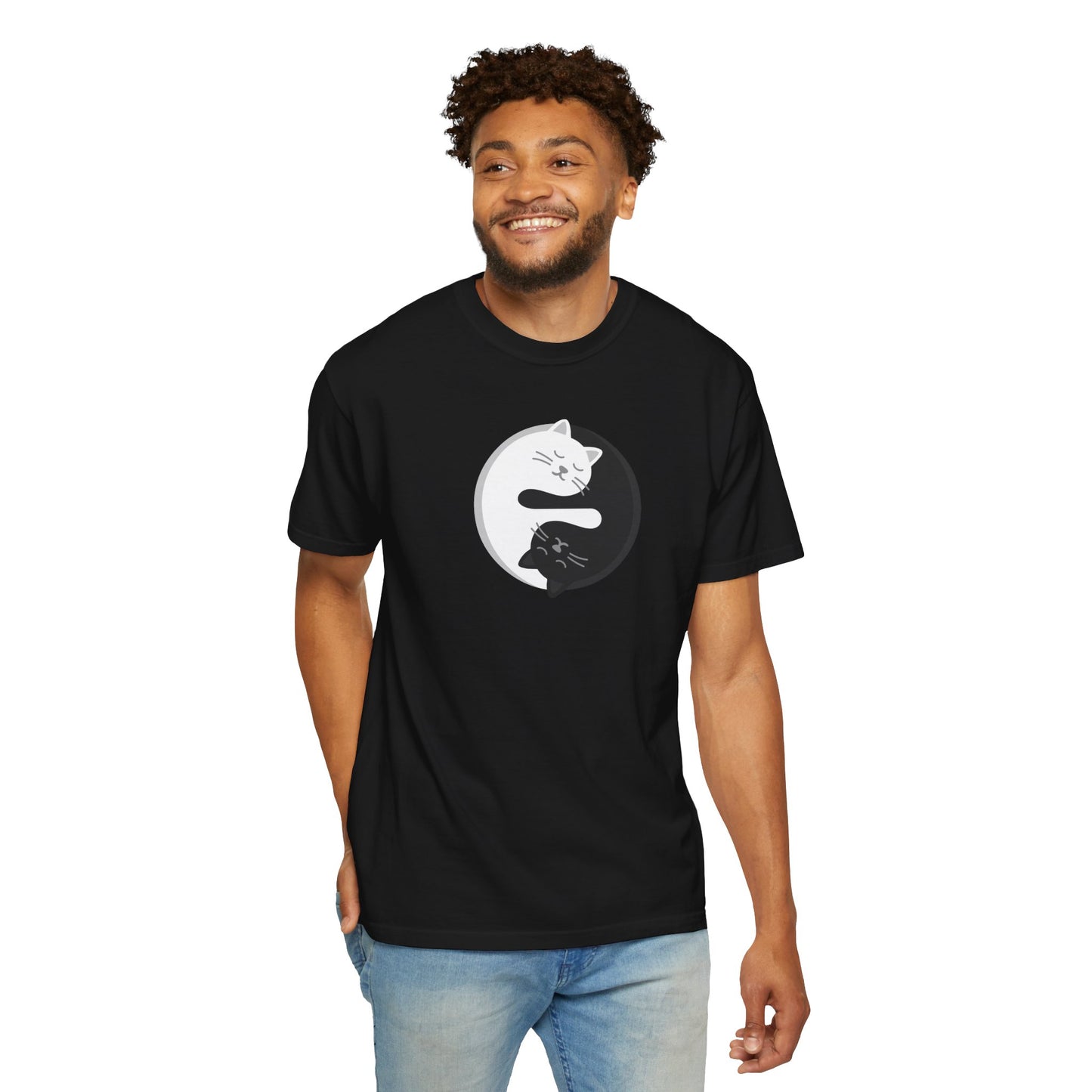 T-Shirt: Yin Yang Cats - Minimalist Zen Kitty Graphic Tee - Cute Black & White Cat Unisex Shirt for Balance and Chill Vibes