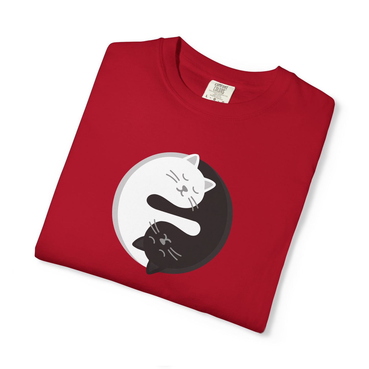 T-Shirt: Yin Yang Cats - Minimalist Zen Kitty Graphic Tee - Cute Black & White Cat Unisex Shirt for Balance and Chill Vibes
