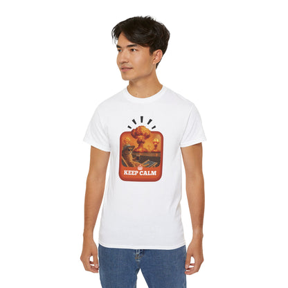 T-Shirt: Keep Calm – Surreal Cat in Chaos Artwork – Funny Apocalypse Parody for Dark Humor Fans