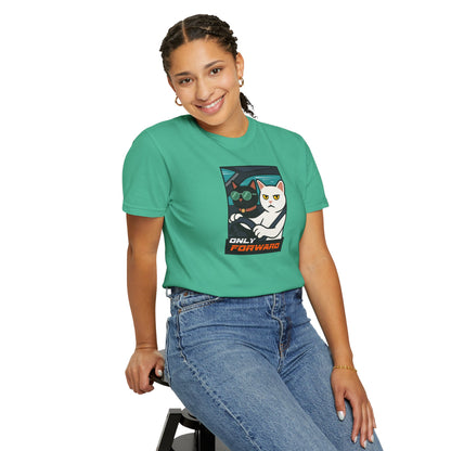 T-Shirt: Only Forward – Funny Cats Driving Graphic Tee – Cool Meme Shirt for Road Trip Fans