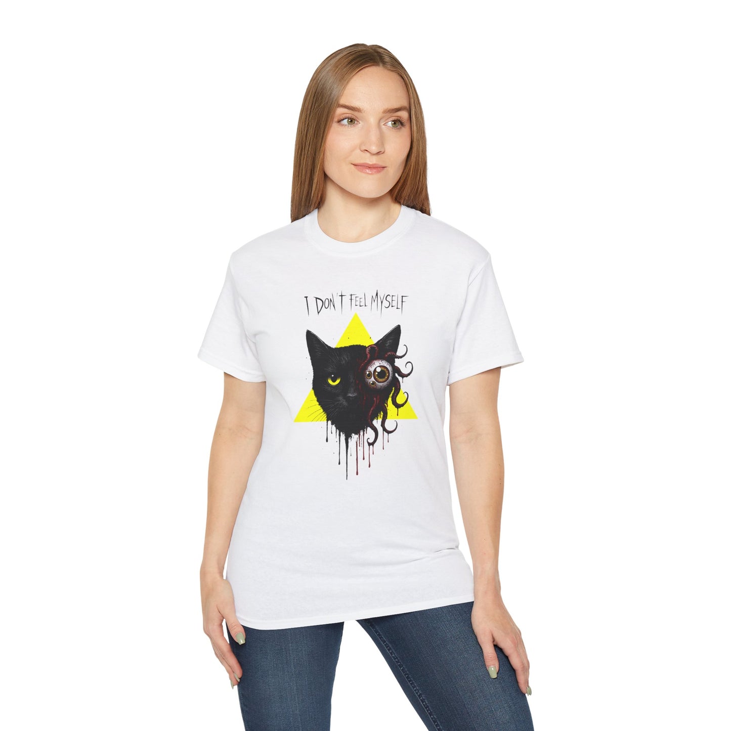 T-Shirt: I Don’t Feel Myself – Alien Horror Cat Graphic Tee – Creepy Gothic Unisex Shirt for Halloween & Sci-Fi Fans